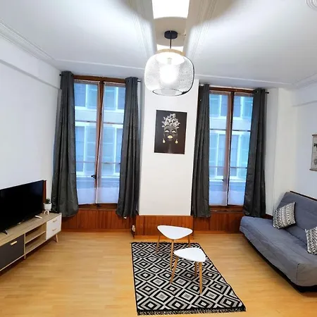 Daire T2 Meuble Quartier Chateau De