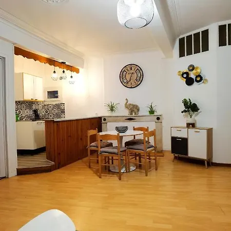 T2 Meuble Quartier Chateau De Daire